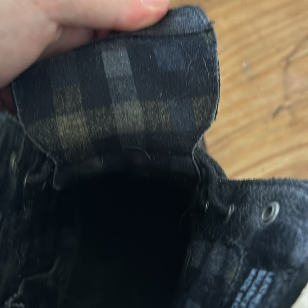 Born Women’s Leather Boots - Picture 2 of 4